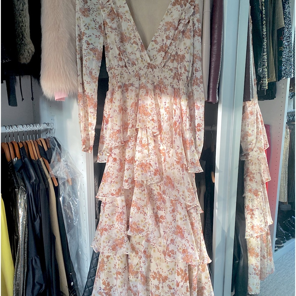 flirty, flowy , summer chiffon feel dress